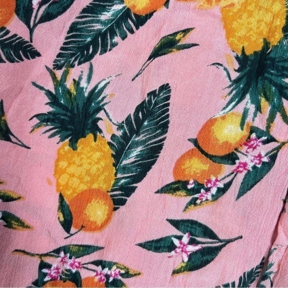 C&C California Blouse Size Large Short Sleeves Button Up Shirt Tropical Vacation - Picture 8 of 11